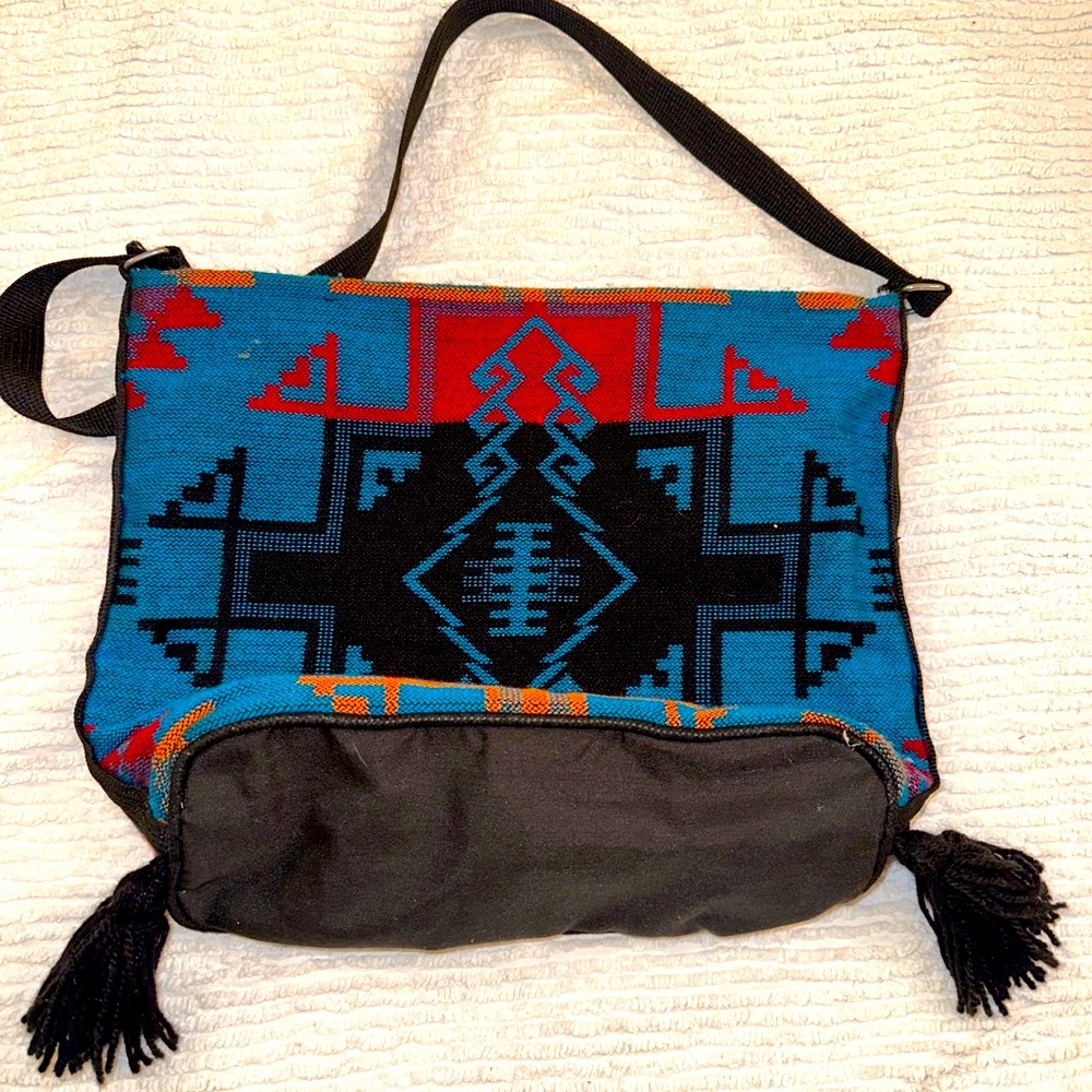 Southwestern Woven El Paso Saddle Bag W/ Tassels Never Worn View 2